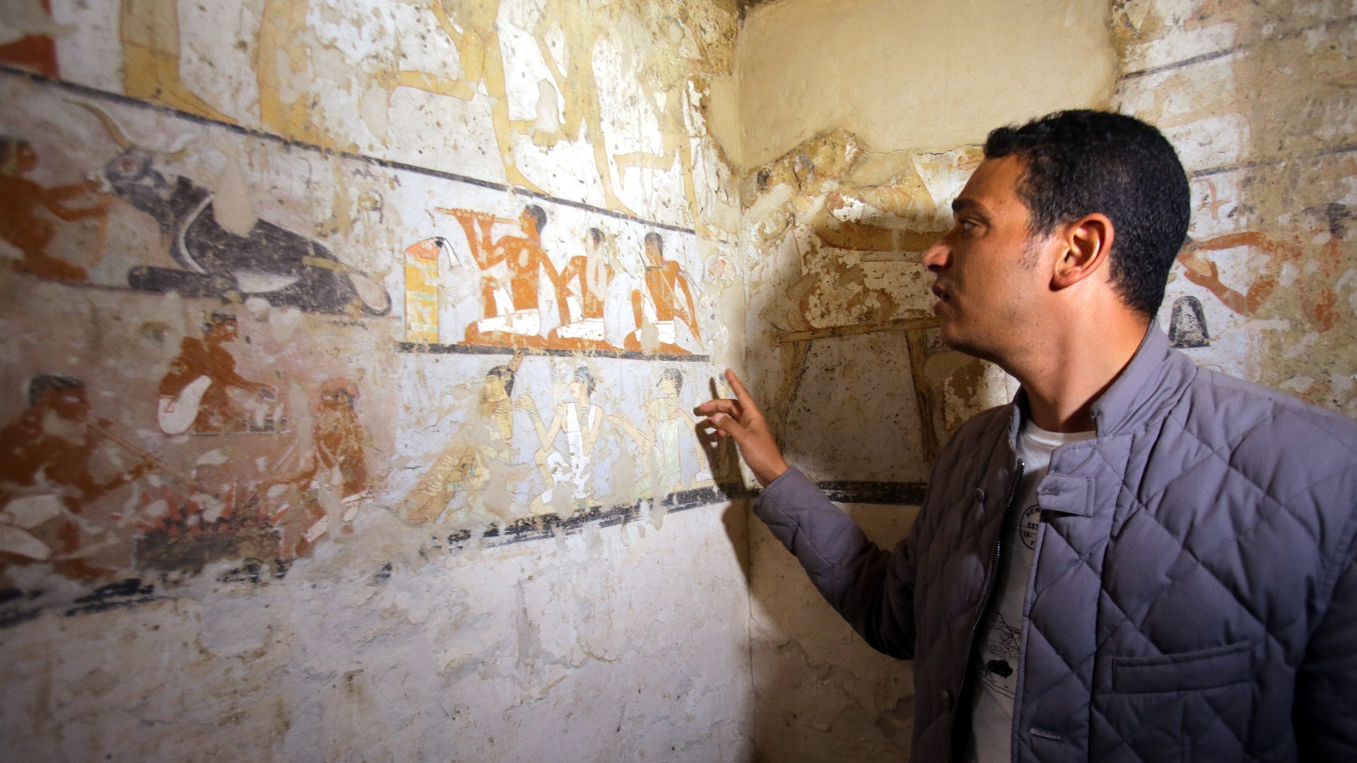 Египетски археолози откриха гробница на 4400 години близо до пирамидите