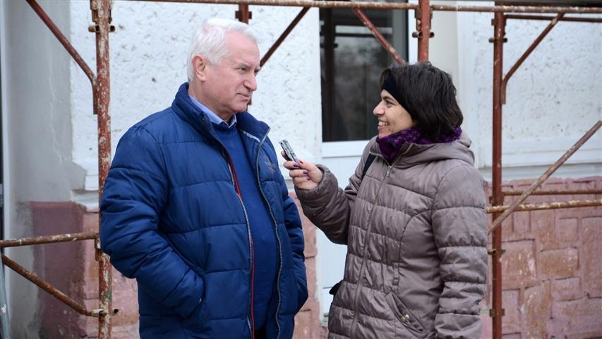 С инж. Георги Гидов, собственик на избата в Рупци на Трифон Зарезан 2016