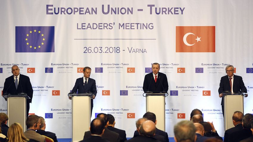 Европейският съюз и Турция са за продължаване на диалога а