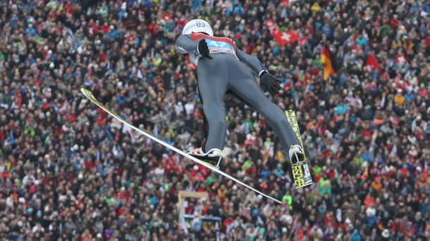 Владимир Заграфски преодоля квалификациите на второто състезание по ски скок от