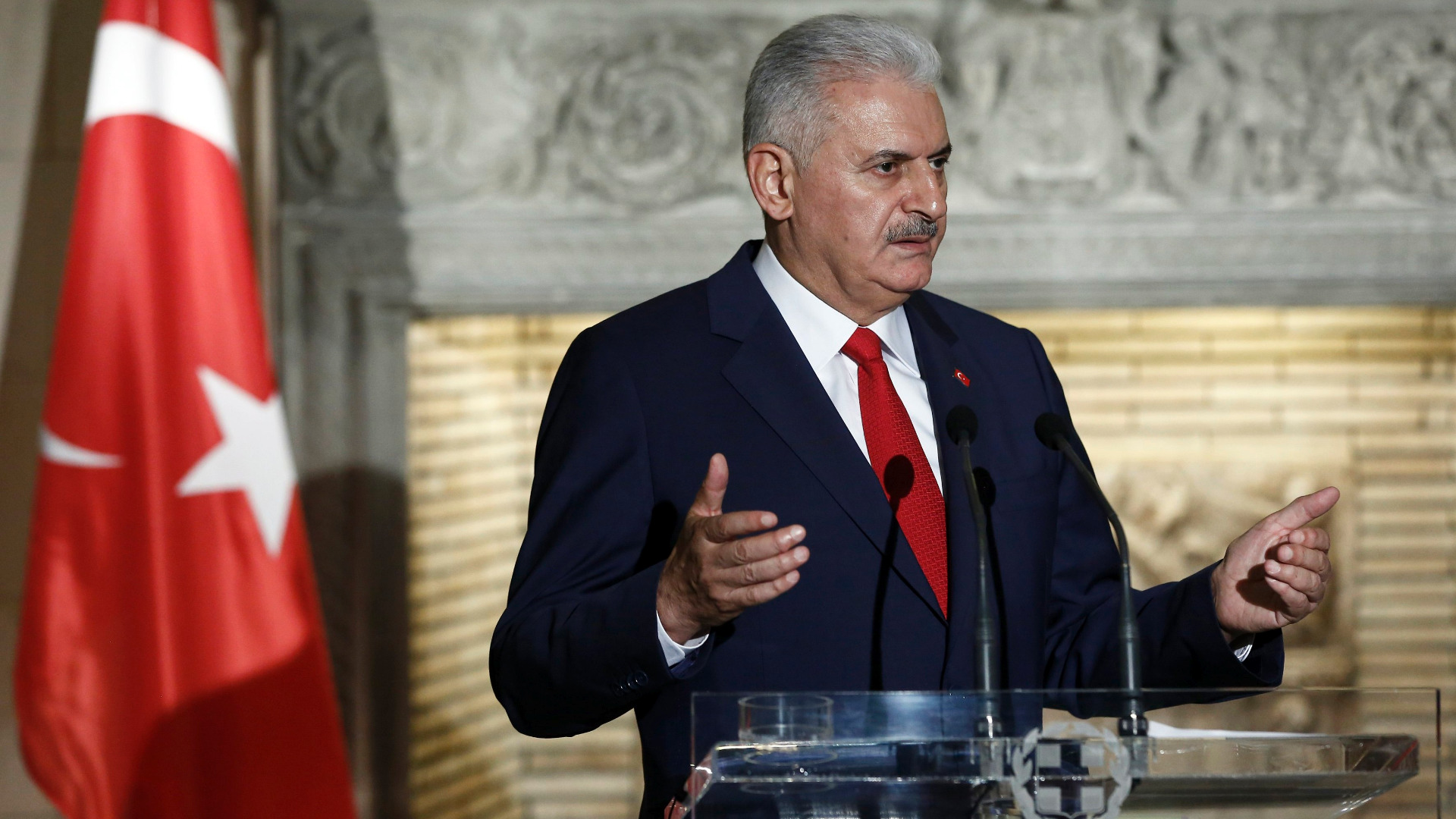 Турският премиер Бинали Йълдъръм поиска свикване на среща на високо