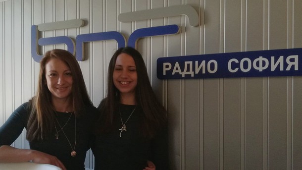 Нина и Елица в студиото на Радио София