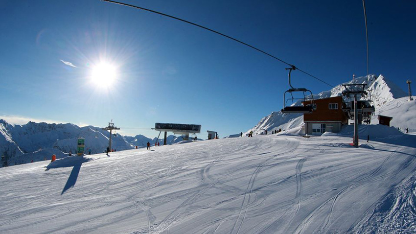 Einmal am Fuße des Todorka-Gipfels gelangt, erwarten die Skihasen bestens präparierte Pisten.