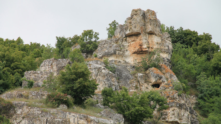 La cabeza de león en el cañón del río Seco en el pueblo de Zimnitsa (sureste de Bulgaria)