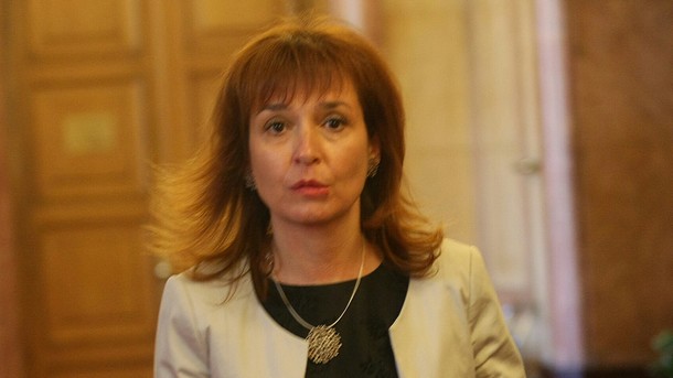 Заместник-министърът на труда Зорница Русинова призова депутатите от БСП да