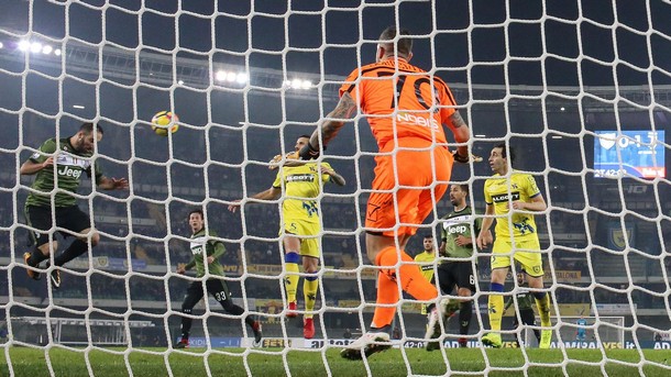 Шампионът Ювентус победи като гост Киево с 2:0 в среща
