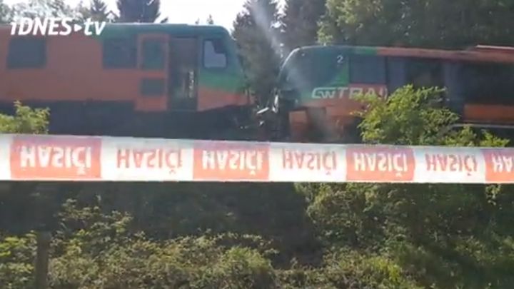 При сблъсък на два пътнически влака днес в Южна Чехия