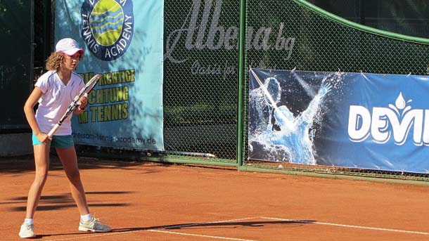 Даниела Димитрова спечели българското дерби на полуфиналите на тенис турнира