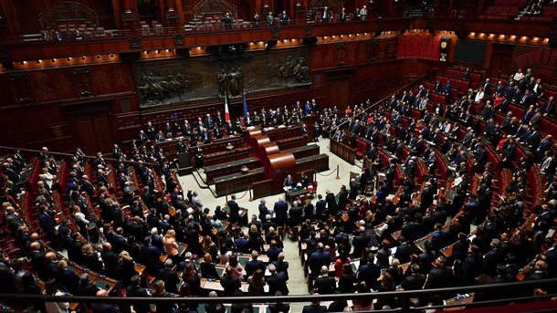 Горната камара на италианския парламент гласува доверие на премиера Джузепе
