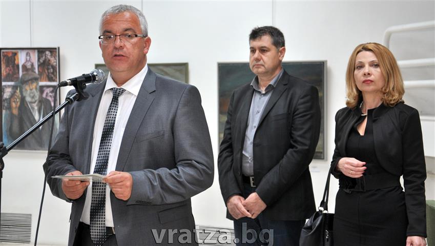 Награждава кметът на Враца Николай Иванов