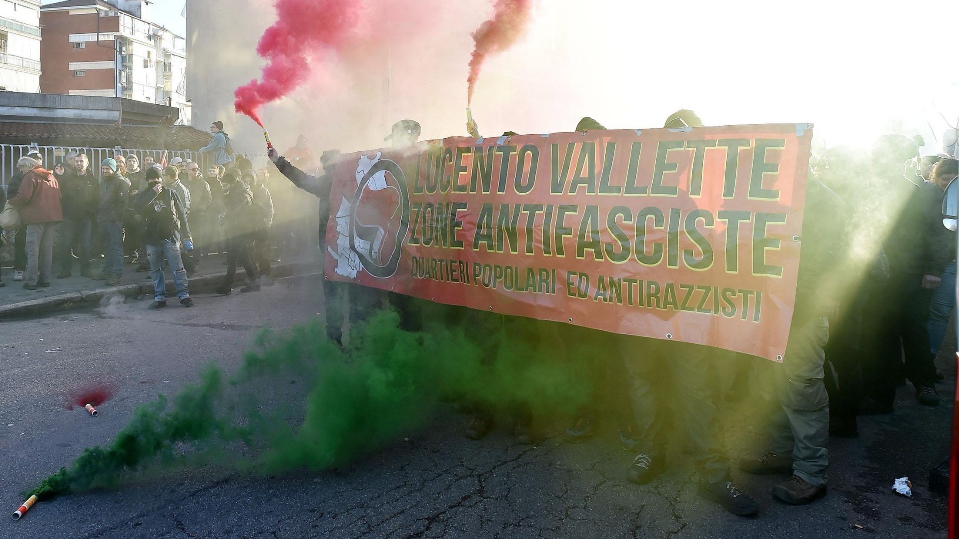 Хиляди италианци се включиха в антифашистки протест в град Мачерата