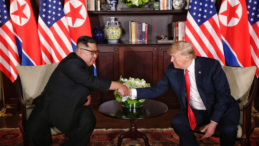 Американският президент Доналд Тръмп и севернокорейският лидер Ким Чен ун подписаха важен