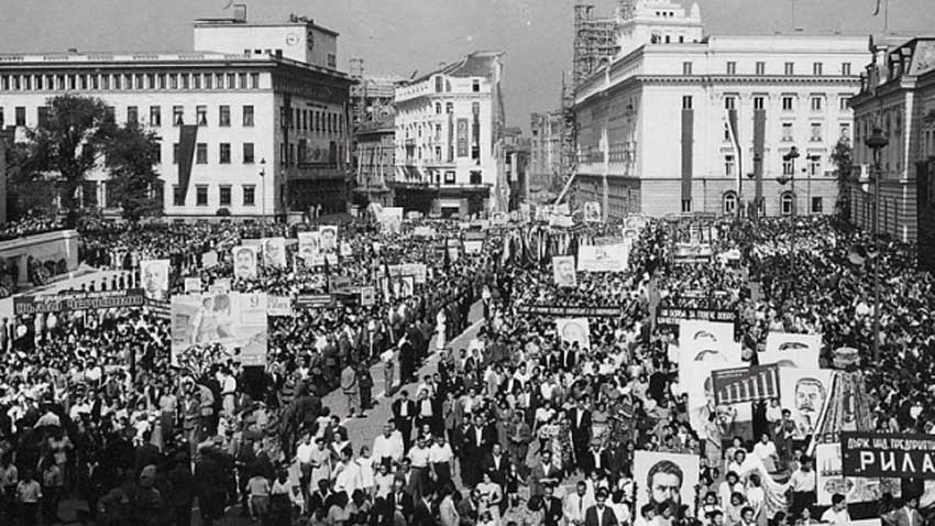Παρέλαση από την περίοδο του σοσιαλισμού