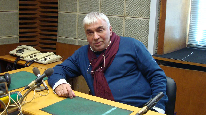 Стефан Димитров в студиото на предаването.  Снимка: Кирчо Стоичков