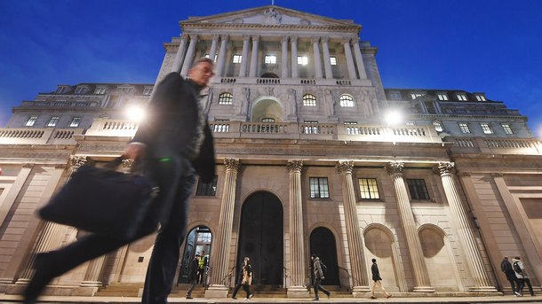 Около 60 клона на банки затварят всеки месец в Обединеното