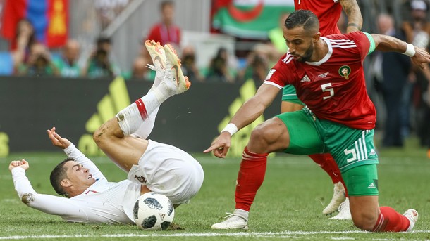 Защитникът Мароко Мехди Бенатия смята че в мача срещу Португалия