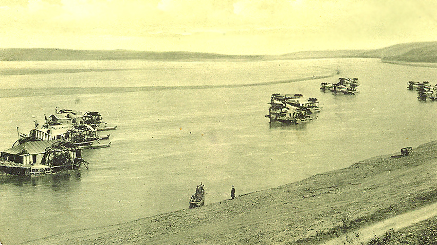 Σκάφη-ανεμόμυλοι στο Δούναβη το 1904
