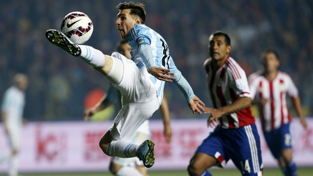 Лео Меси не вкара, но подаде за 5 от 6-те гола за Аржентина срещу Парагвай