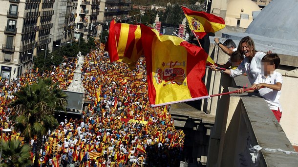 Хиляди се събраха в центъра на Барселона на шествие