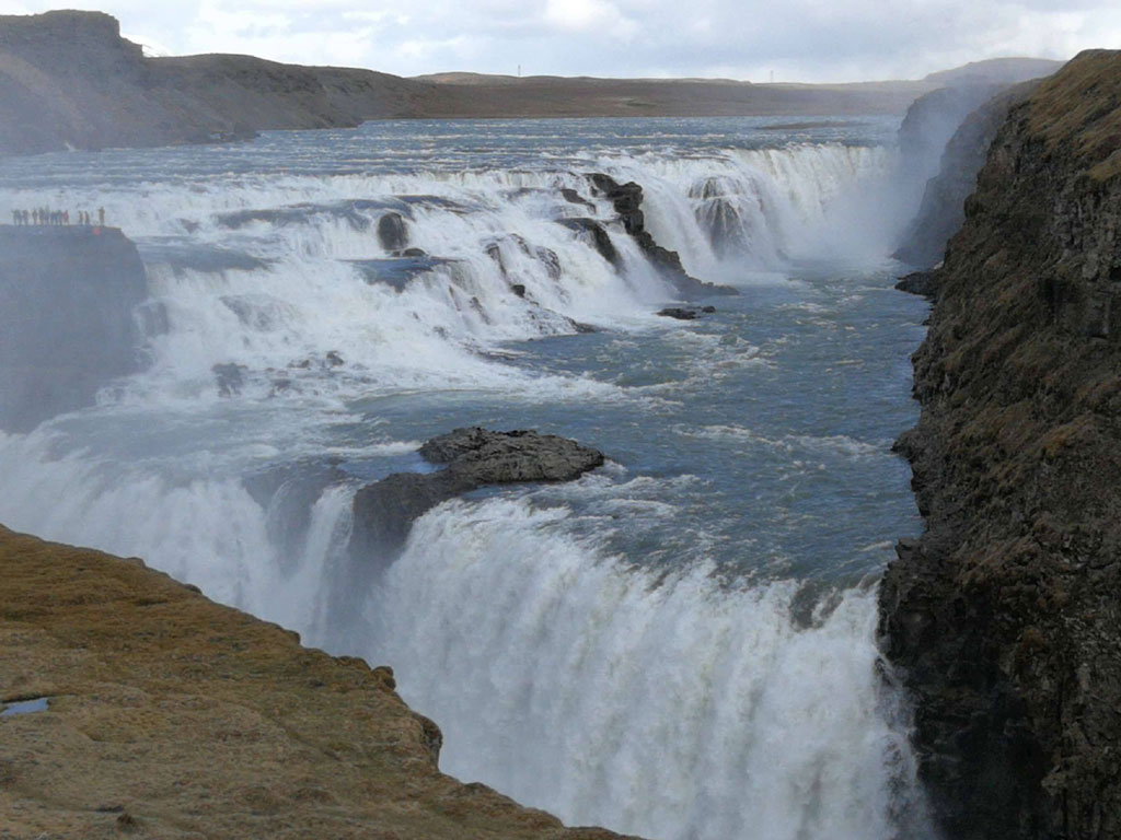 Исландия е прочута не само с гейзерите, ами и с водопадите. Снимка: Мелания Рашева