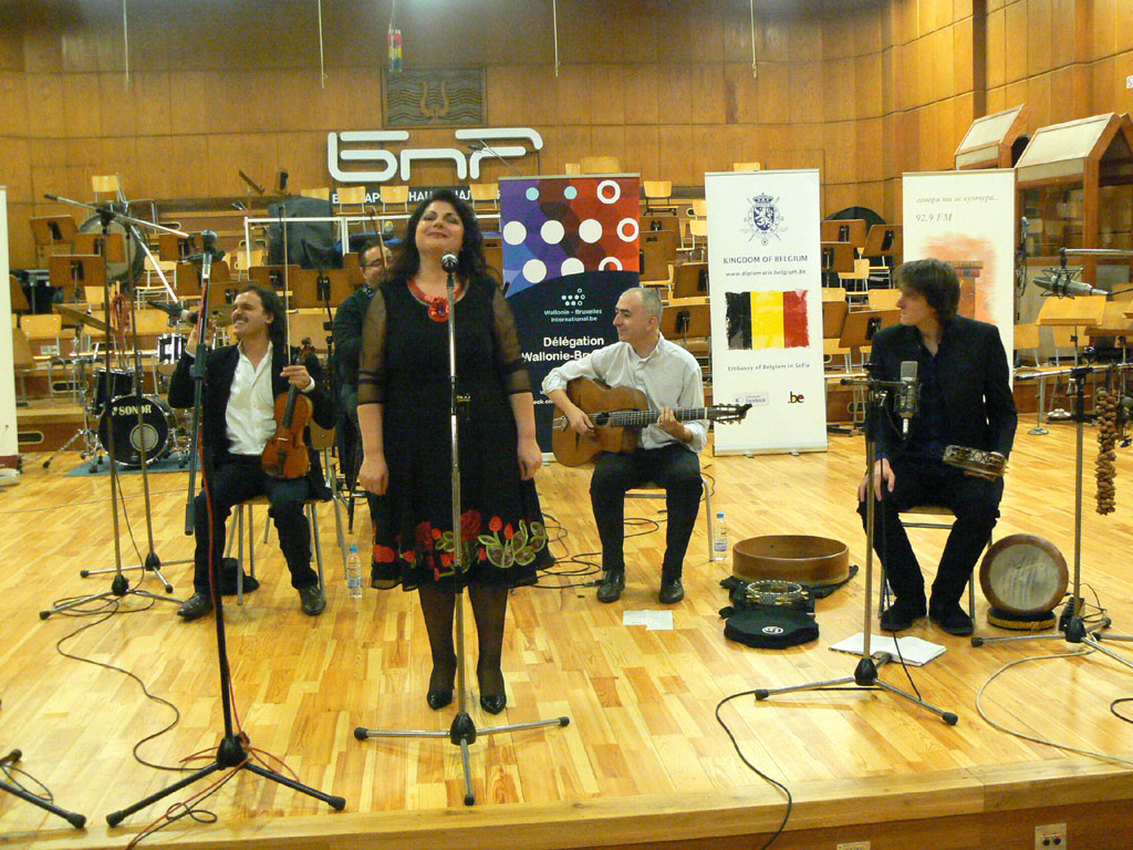 Белгийска група „Ака Балкан мун“ със специалното участие на Тима Недялкова, Недялко Недялков и Стоян Янкулов