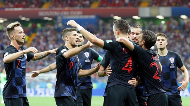 Отборът на Хърватия ще играе с традиционния си кариран червено-бял