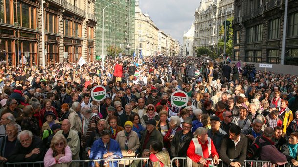Хиляди унгарци протестираха в Будапеща срещу несправедливата според тях избирателна