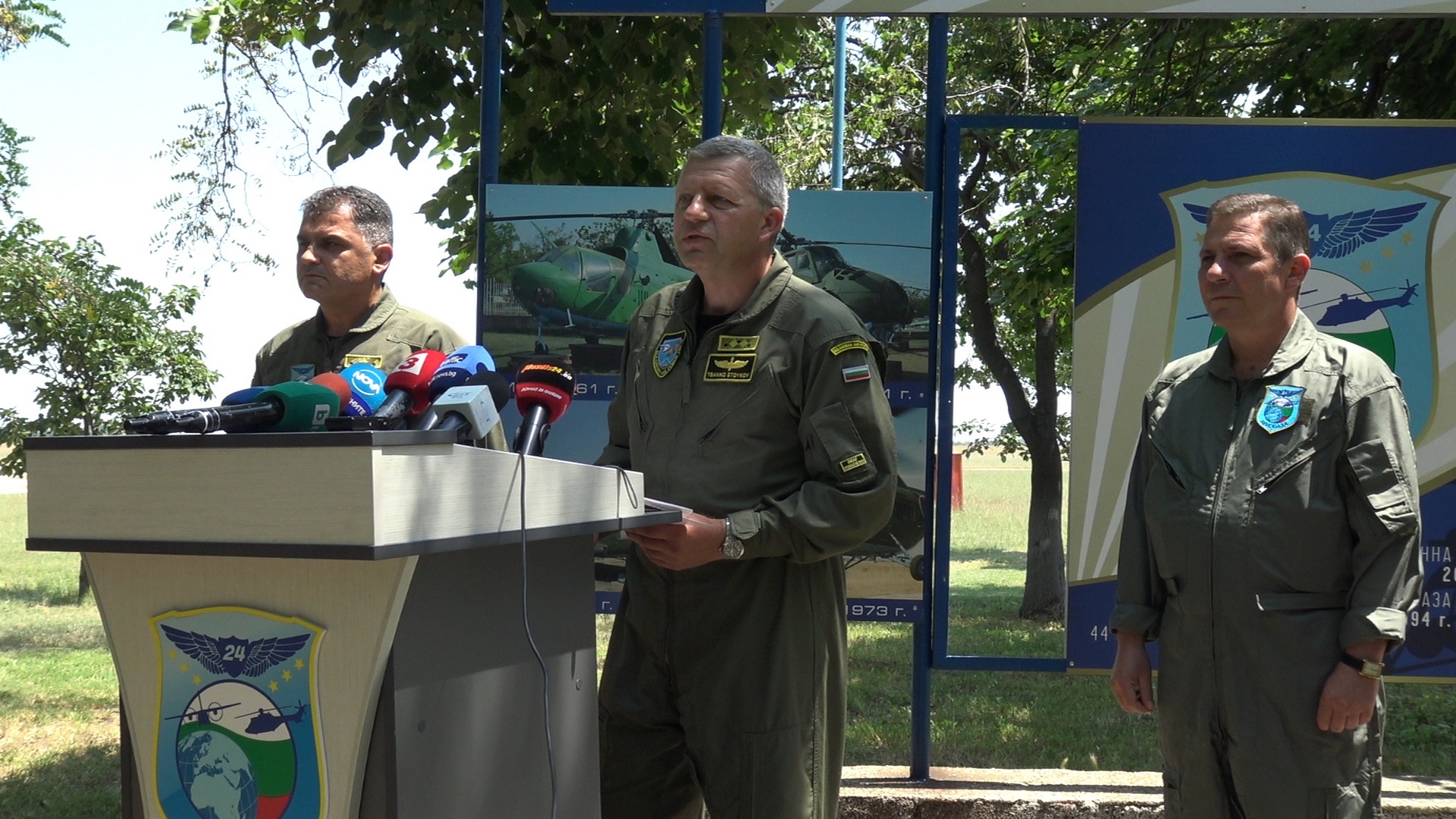 Летателните часове на българските военни пилоти са десет пъти по