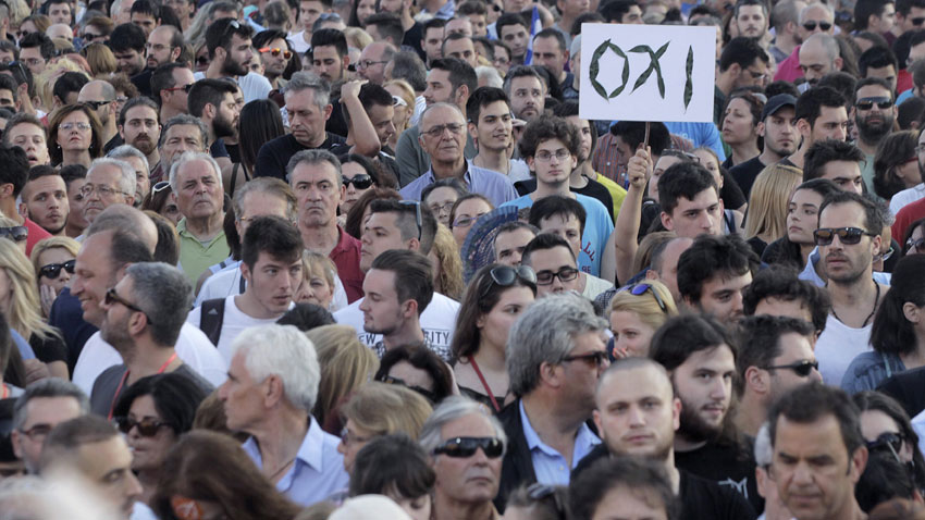 С протестни демонстрации гърците се подготвят да отбележат днешния международен