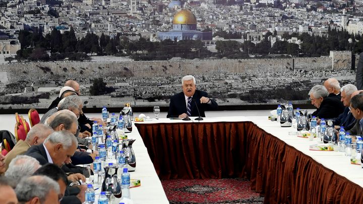 Палестинският президент Махмуд Абас нарече кучи син американския посланик в