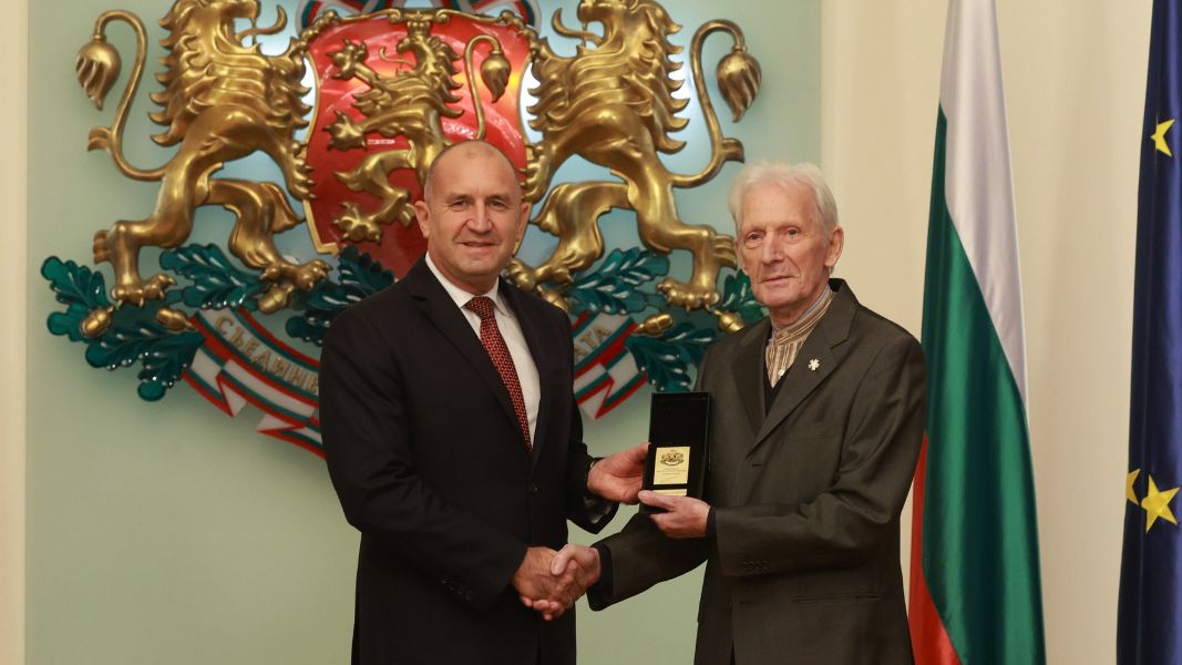 Емил Стойчев