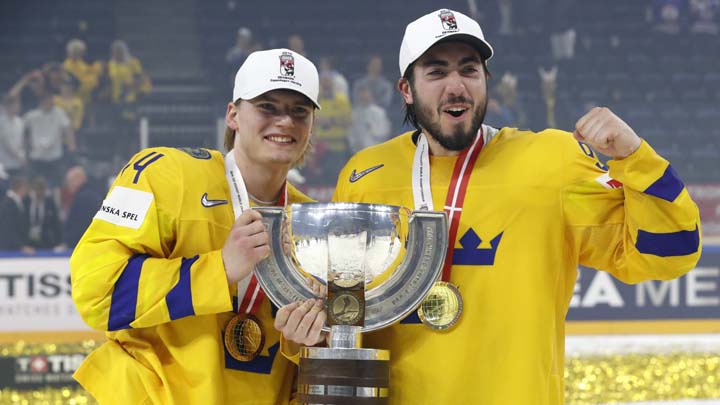 Отборът на Швеция защити световната си титла по хокей на