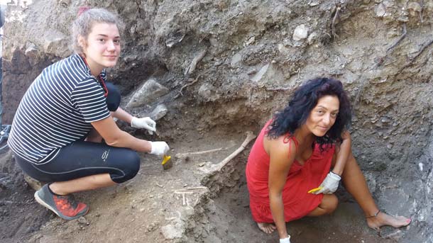 Детски гроб от преди три хиляди години разкриха археолозите в