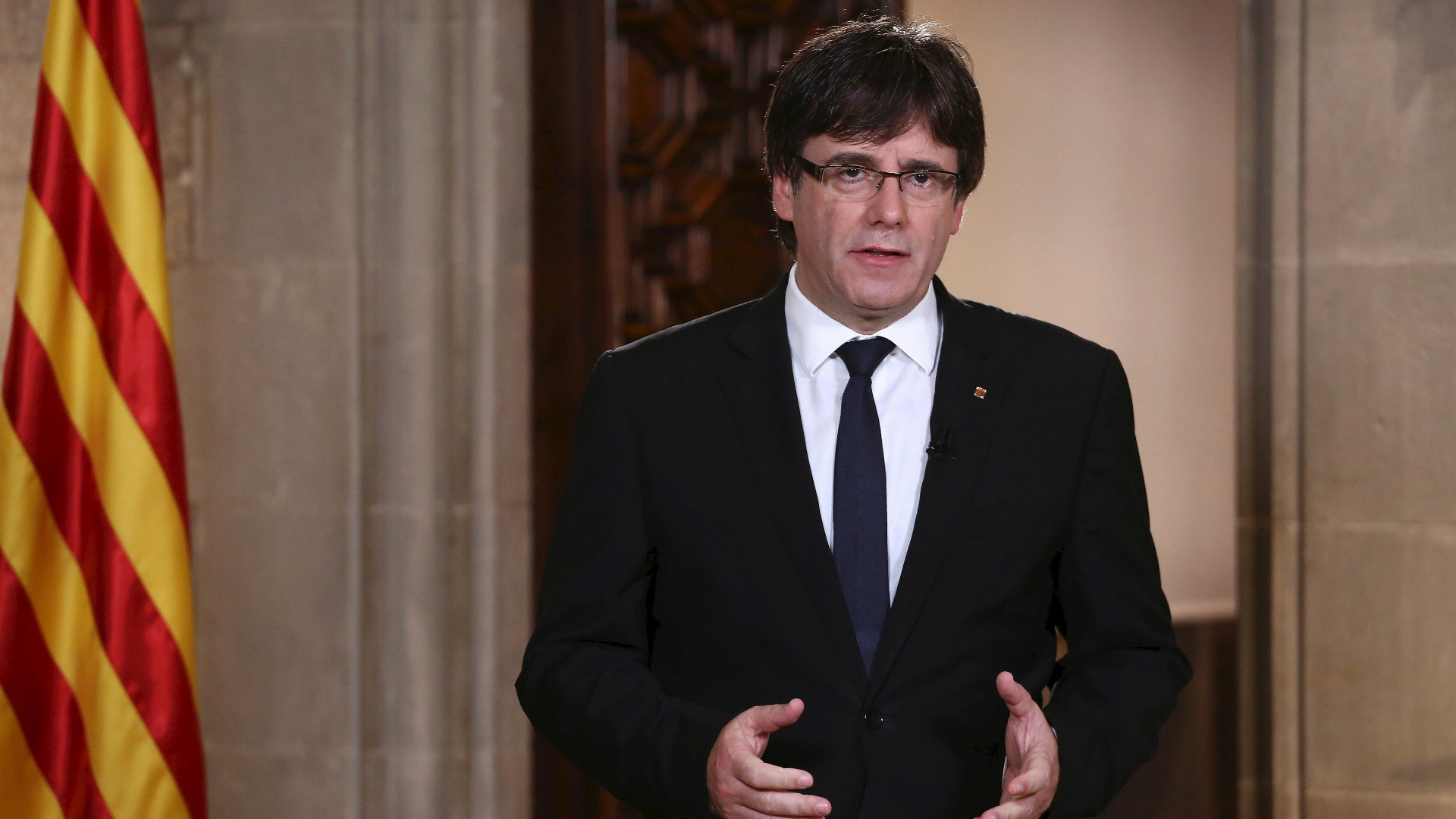 Каталунският лидер Карлес Пучдемон получи от централните испански власти нов