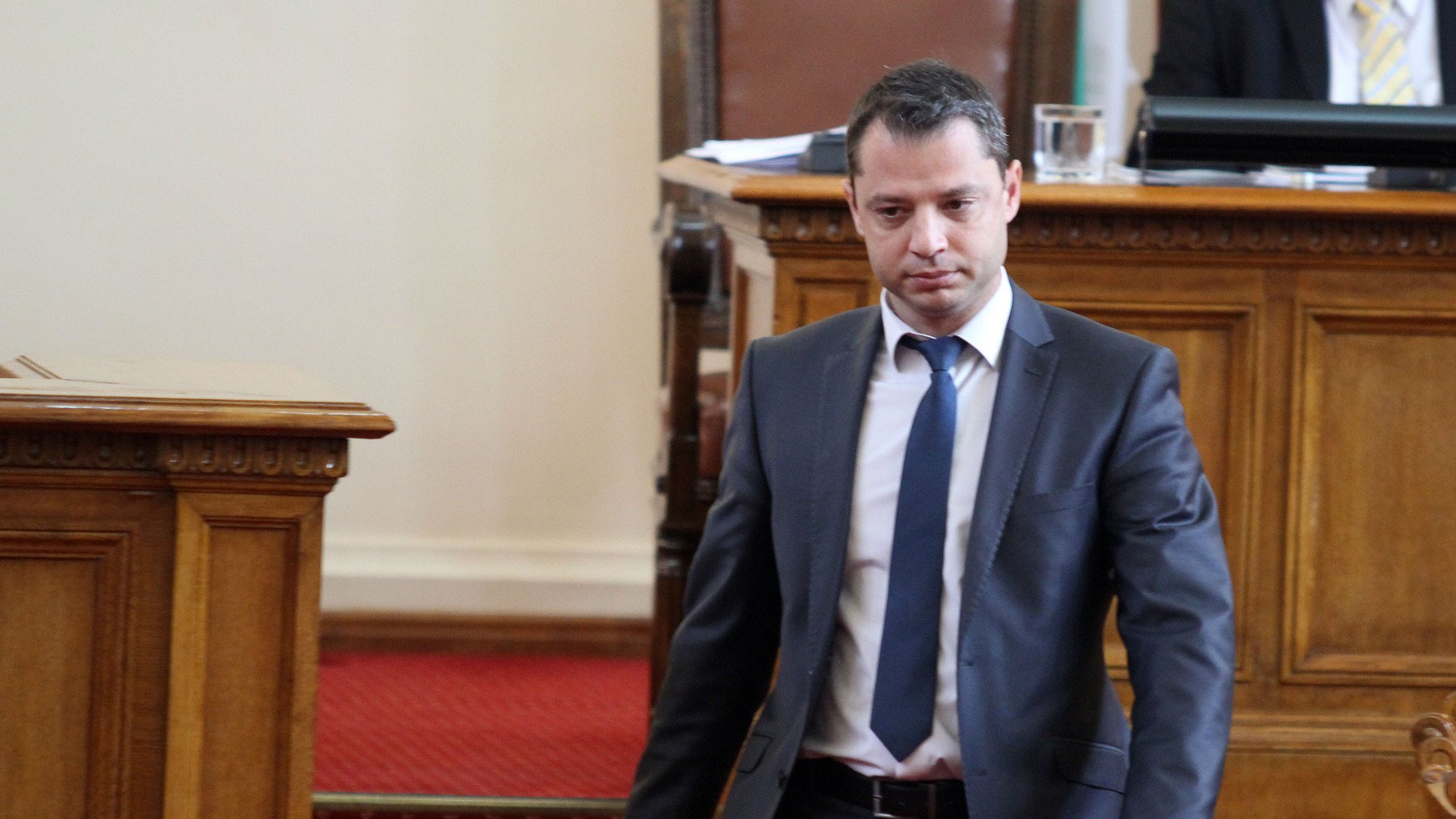 Депутатът от ГЕРБ и бивш енергиен министър Делян Добрев напуска