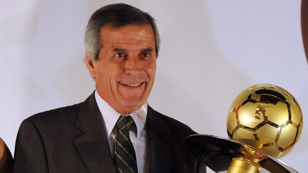 Селекционерът на националния футболен отбор на Уругвай Оскар Табарес говори