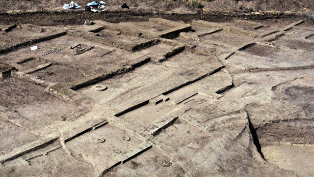Археолози откриха при разкопки в Египет най древната пивоварна в света