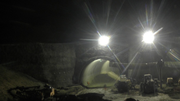 Тунелът Кочериново на автомагистрала Струма е без осветление заради авария