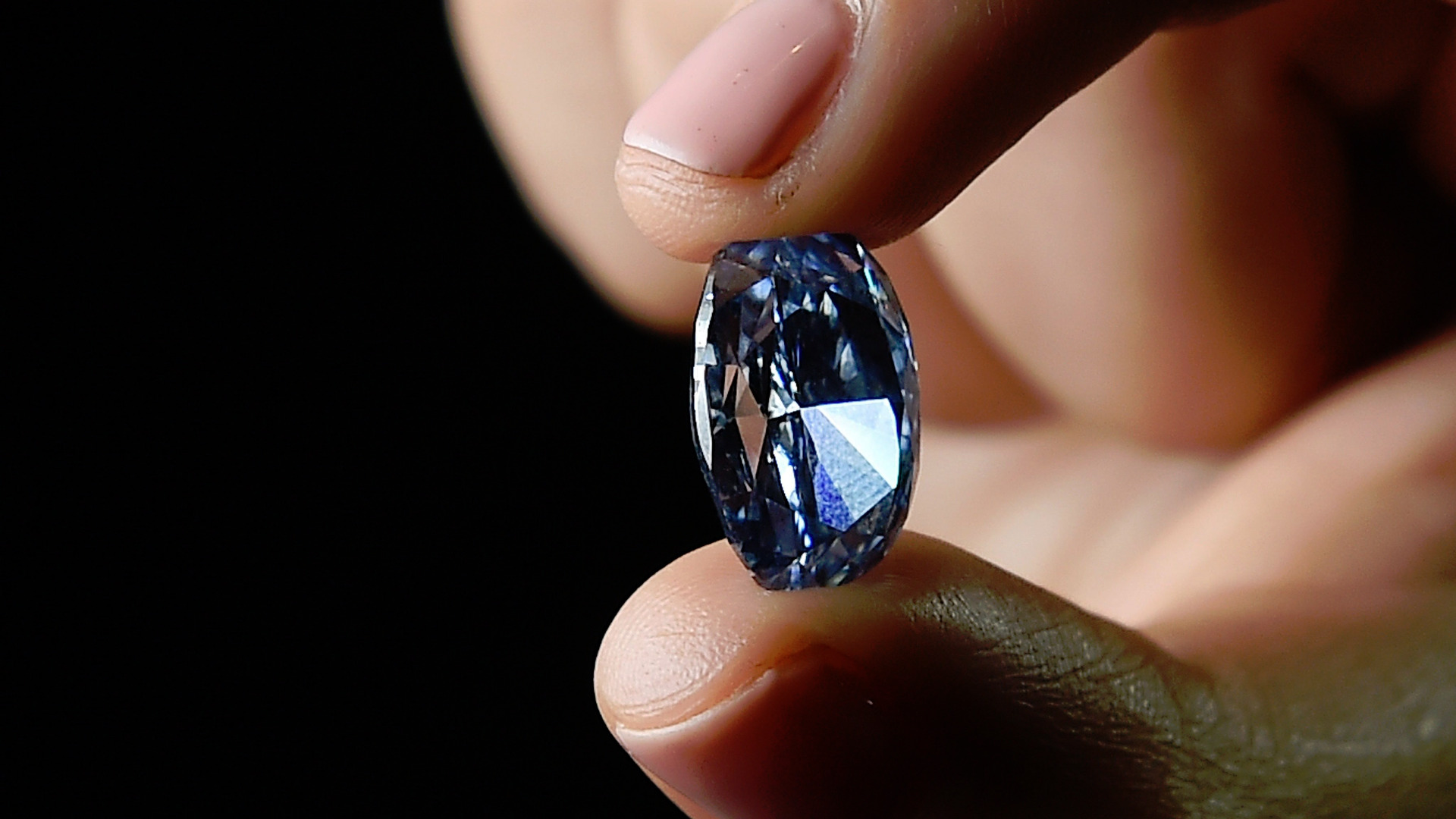 Редкият син диамант Хоуп една от най известните скъпоценности в