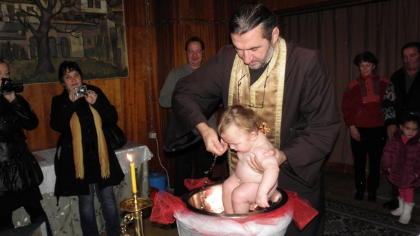 1000 бебета в 9 града в страната ще бъдат кръстени