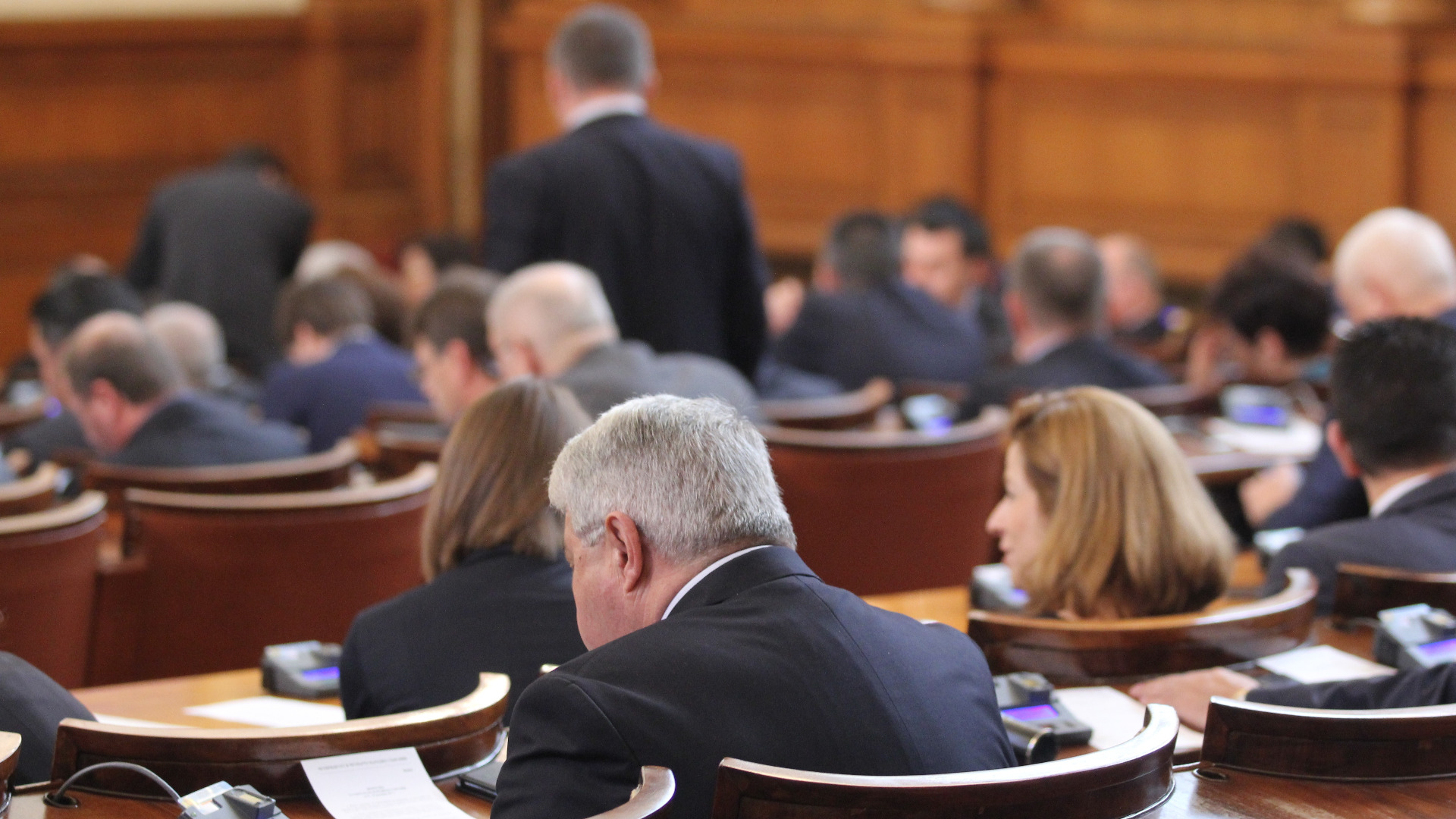 Народните представители ще обсъдят ветото на президента Румен Радев срещу