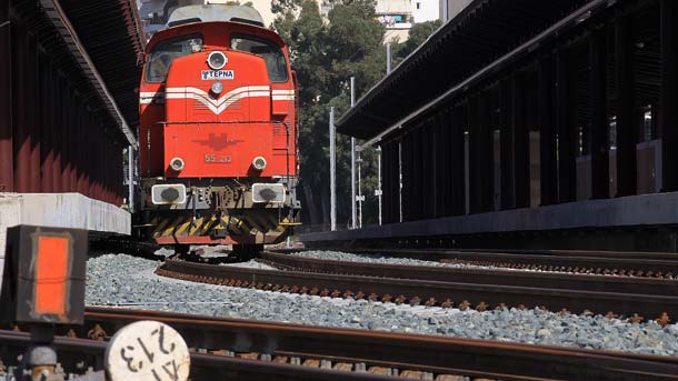 Бързият влак от София до Бургас е аварирал на гара