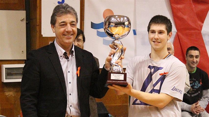 Мач на звездите 2014, награждаването- проф. Вили Лилков и Калоян Петров