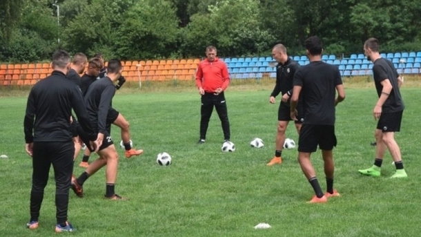Отборът на Локомотив Пловдив загуби с 2 3 от втородивизионния Струмска