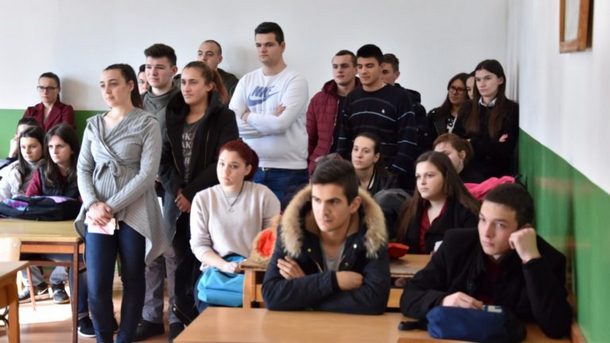 Около 30 безработни млади хора от Босилеград бяха в няколко