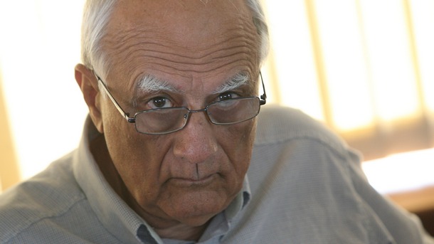  Петър-Емил Митев 