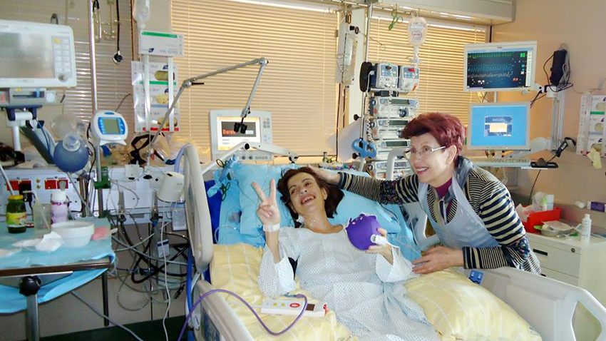 Natalia with her mother Valentina on the fifth day after the transplant