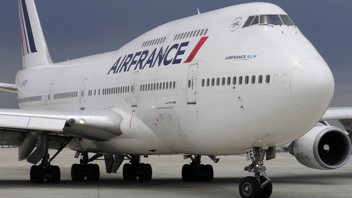 Главния изпълнителен директор на Air France KLM Жан Марк Янайлак заплаши в