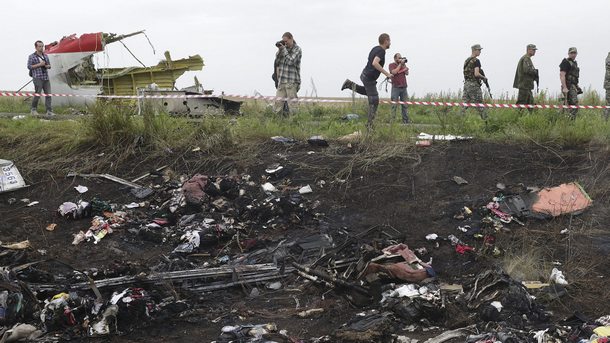 Девет американски военнослужещи загинаха при катастрофа на военен самолет, който