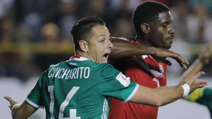 Нападателят на Мексико Хавиер Ернандес Чичарито отрече информациите че отборът си